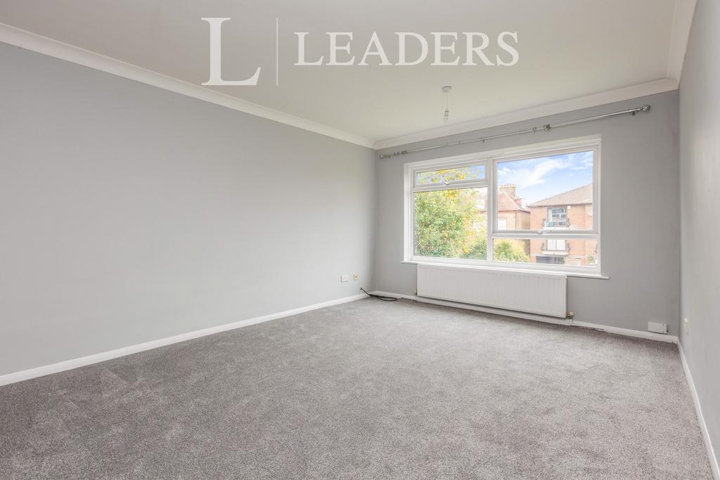 Apartment in Sidcup - View 3