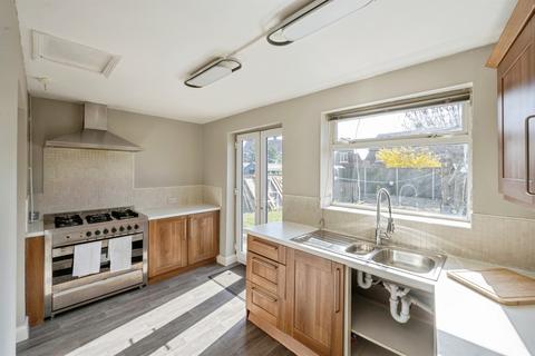 undefined, Lyndhurst Crescent, Edenthorpe, Doncaster