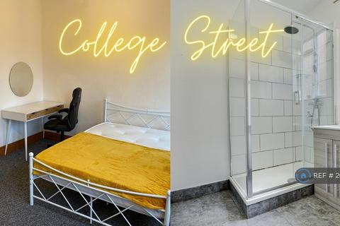 undefined, College Street, Leicester, LE2