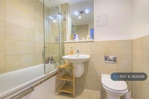 undefined, Streamlight Tower, London, E14