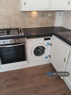 2 bedroom flat to rent, Hedley Court, Sittingbourne, ME10