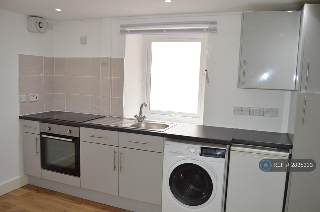 Kitchen-Lounge