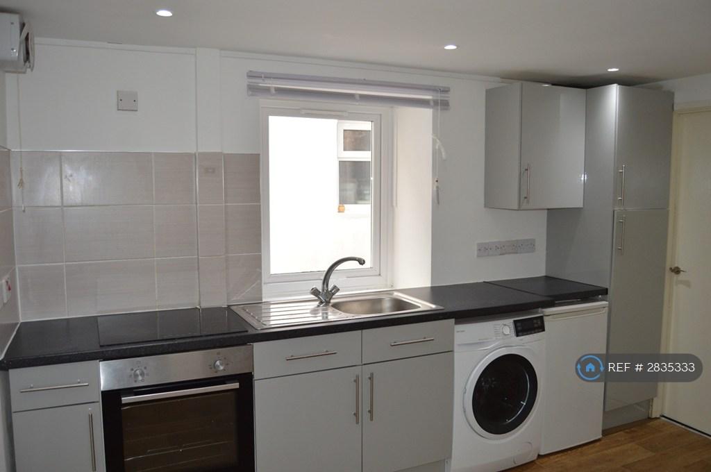 Kitchen-Lounge
