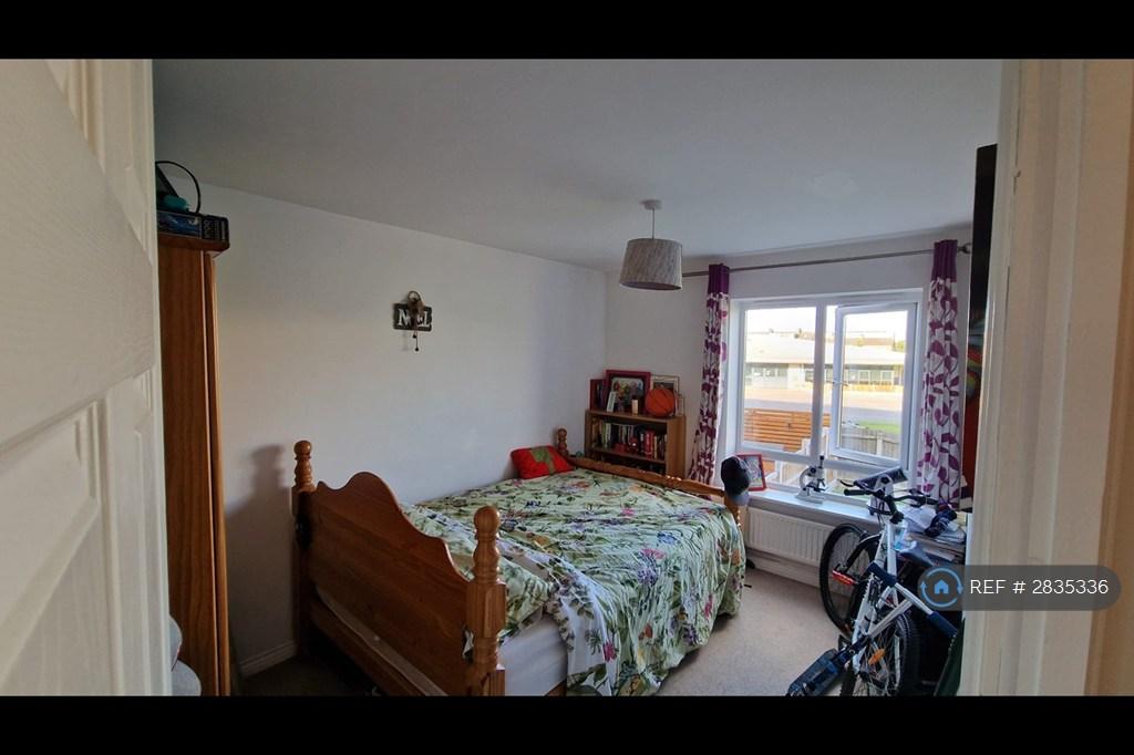 Bedroom 2 - Garden Facing