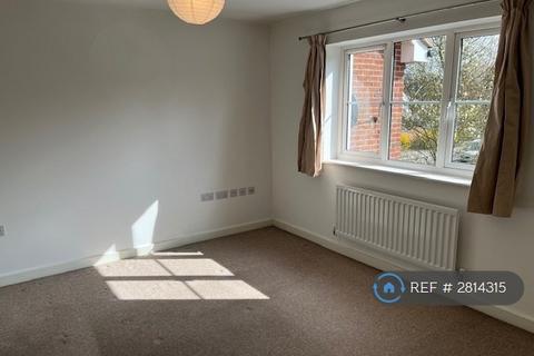 2 bedroom flat to rent, Chancel Drive, Wainscott, Rochester, ME3