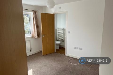 2 bedroom flat to rent, Chancel Drive, Wainscott, Rochester, ME3