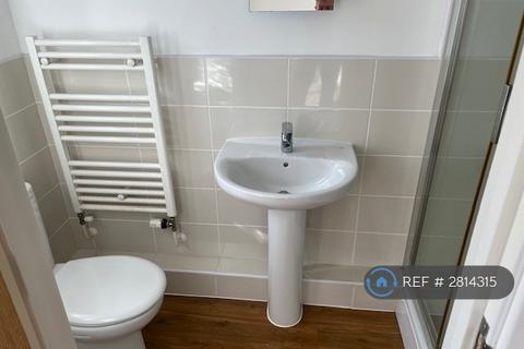 2 bedroom flat to rent, Chancel Drive, Wainscott, Rochester, ME3