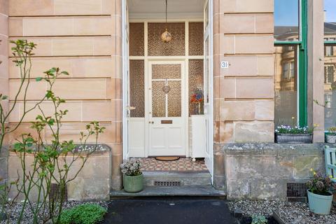 3 bedroom flat for sale, 31 Glencairn Drive, Main Door, Pollokshields, Glasgow, G41 4QP