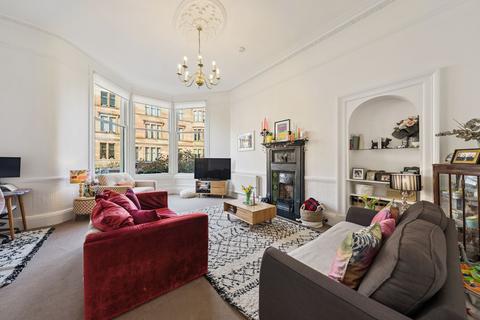3 bedroom flat for sale, 31 Glencairn Drive, Main Door, Pollokshields, Glasgow, G41 4QP