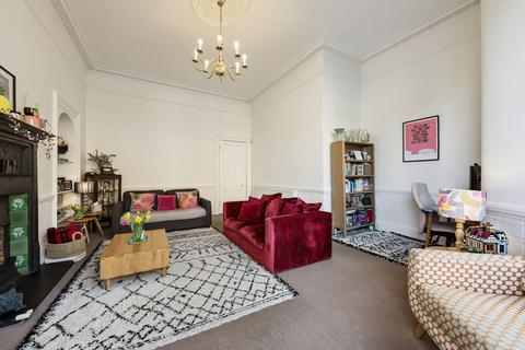 3 bedroom flat for sale, 31 Glencairn Drive, Main Door, Pollokshields, Glasgow, G41 4QP