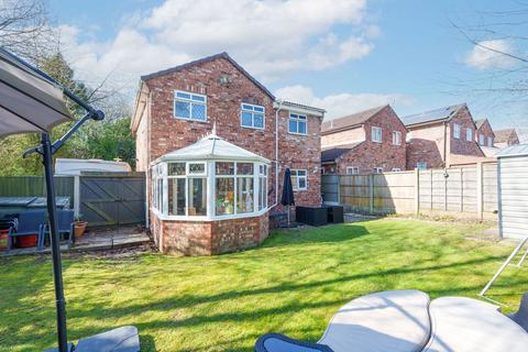 4 bedroom detached house for sale, Shetland Close, Fearnhead, WA2