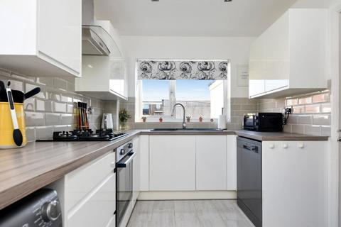 3 bedroom end of terrace house for sale, Bulwark Road, Shoeburyness, Essex, SS3