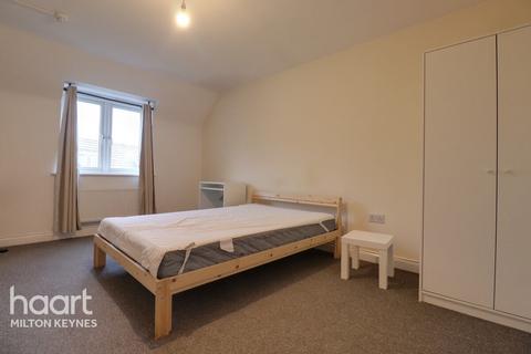 4 bedroom semi-detached house to rent, Lavender Hill, Broughton