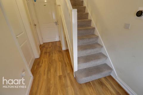 4 bedroom semi-detached house to rent, Lavender Hill, Broughton