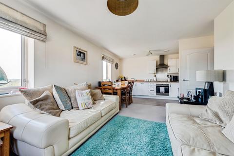 2 bedroom flat for sale, Guild Close, Witney