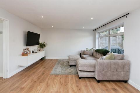 undefined, Ravel Close, Basingstoke, Hampshire, RG22