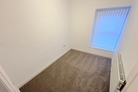 3 bedroom terraced house to rent, Carmarthen Road, Cwmdu, SA5
