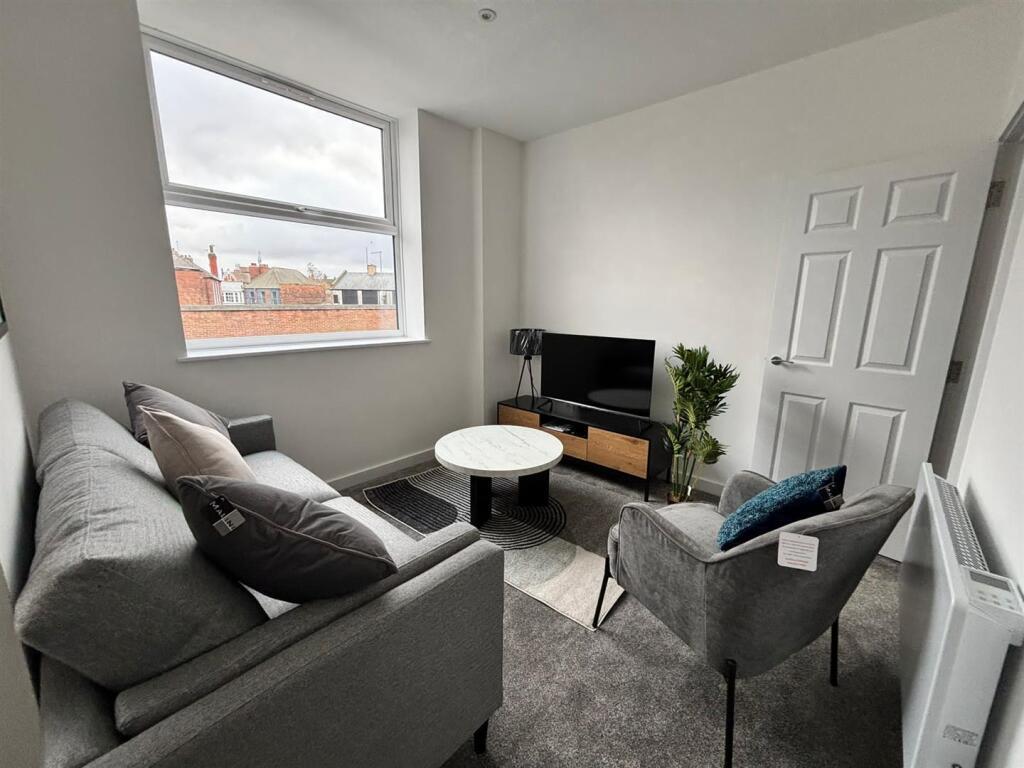 1 bed studio to rent Clyde Rd, London CR0 6 SZ