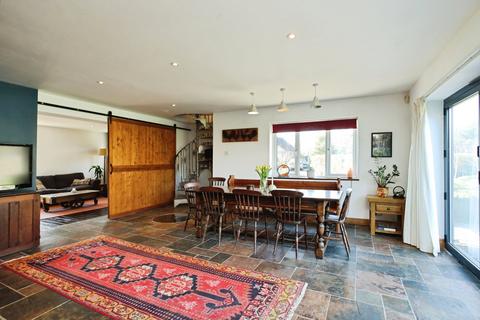 6 bedroom detached house for sale, Barnets Hill, Peasmarsh, Rye, East Sussex, TN31