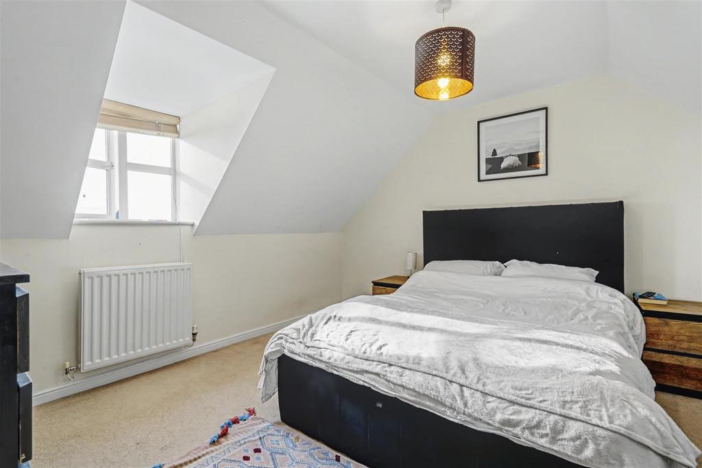 Bedroom 1 1.jpeg