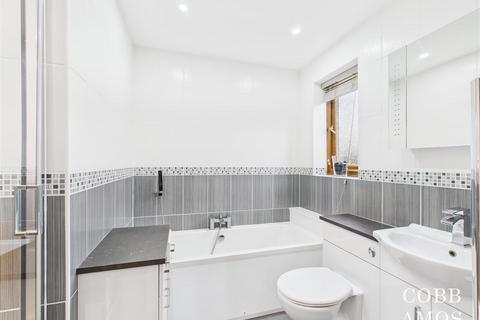 4 bedroom detached house for sale, Greenfield Drive, Kington