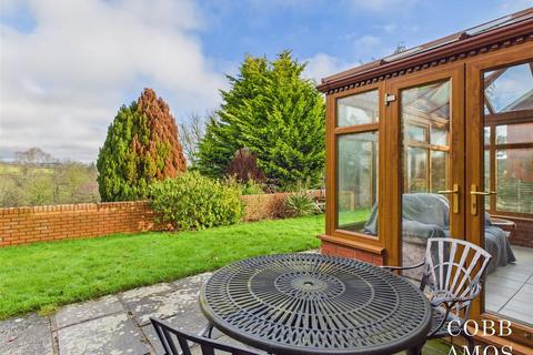 4 bedroom detached house for sale, Greenfield Drive, Kington