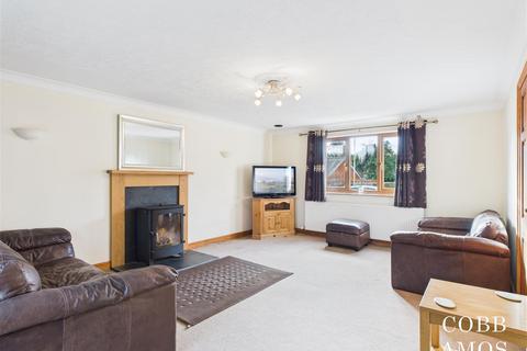 4 bedroom detached house for sale, Greenfield Drive, Kington