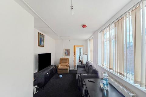 4 bedroom flat for sale, Hull HU3