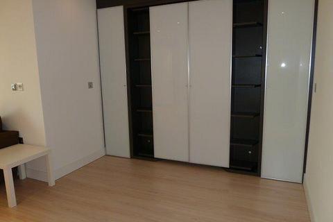 Studio to rent, No 1 Building, Gunwharf Quays, Portsmouth, PO1