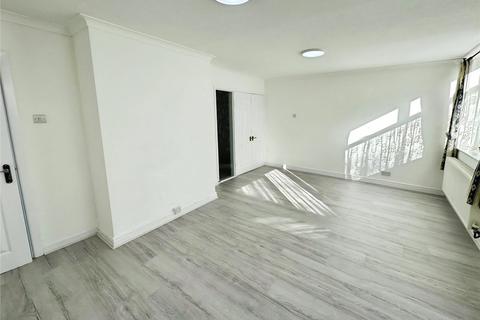 3 bedroom terraced house to rent, Larchwood Road, Coventry CV7