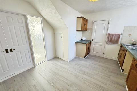 3 bedroom terraced house to rent, Larchwood Road, Coventry CV7