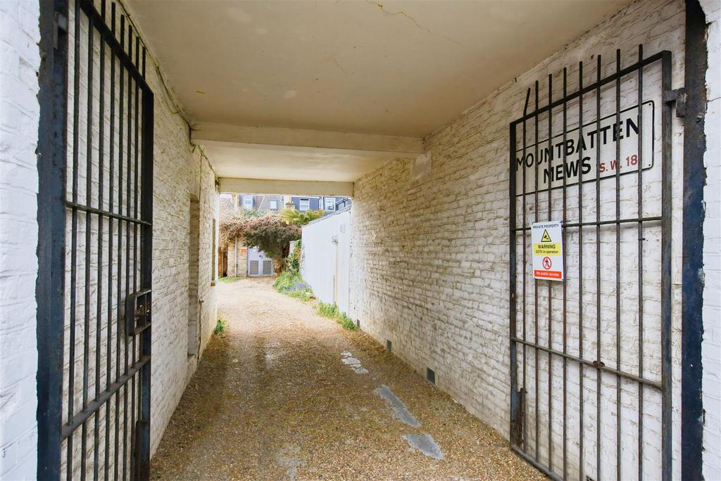 1a mountbatten mews image2 19969 4 copy.jpg