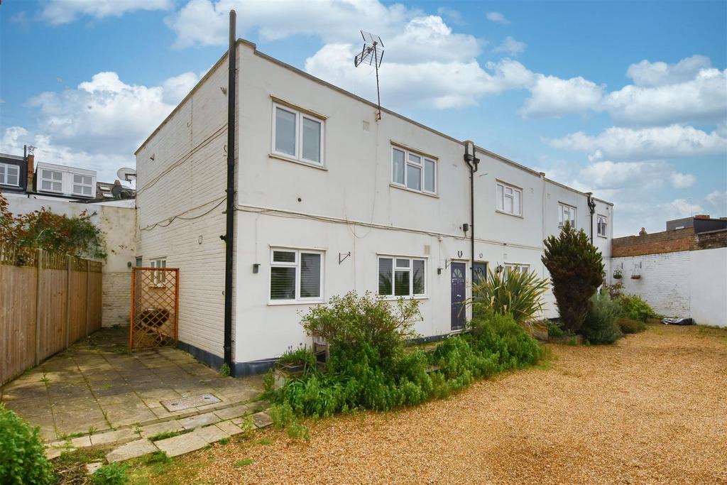 1a mountbatten mews image1 19969 4 copy.jpg
