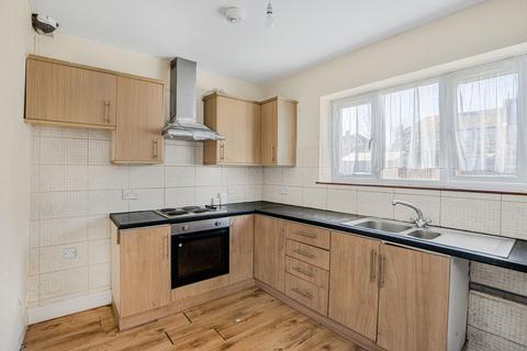 4 bedroom house for sale, Arthur Road, London