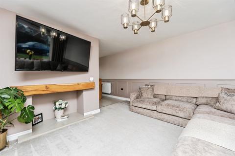 3 bedroom semi-detached house for sale, Ravensmead, Featherstone, Pontefract