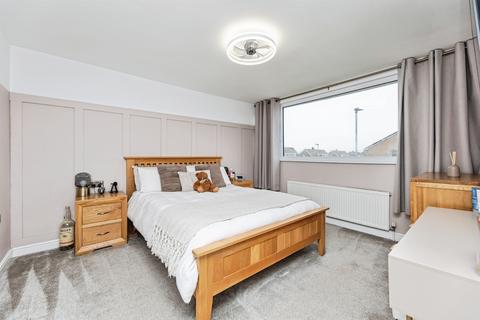 3 bedroom semi-detached house for sale, Ravensmead, Featherstone, Pontefract