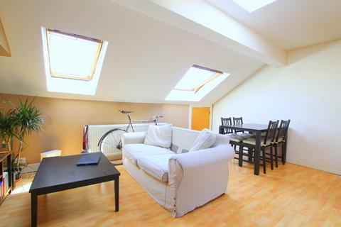 1 bedroom apartment to rent, Latimer Road, London SW19