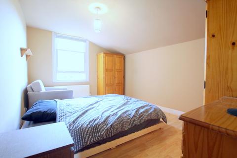 1 bedroom apartment to rent, Latimer Road, London SW19