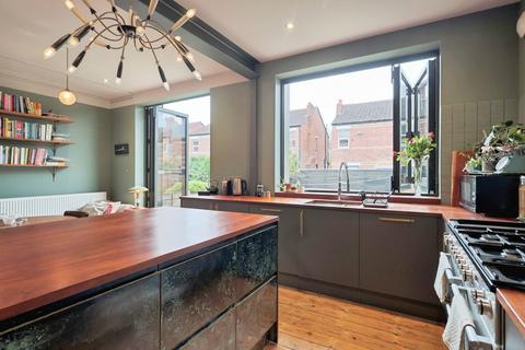4 bedroom semi-detached house for sale, Linden Park, Manchester, Greater Manchester, M19