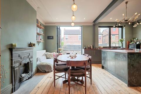 4 bedroom semi-detached house for sale, Linden Park, Manchester, Greater Manchester, M19