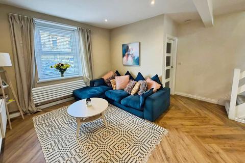 3 bedroom end of terrace house for sale, Church Street, Swansea SA4