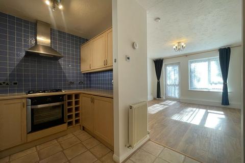 1 bedroom flat to rent, Chiswick High Road, London W4