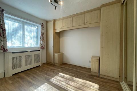 1 bedroom flat to rent, Chiswick High Road, London W4