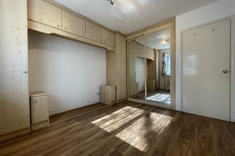 1 bedroom flat to rent, Chiswick High Road, London W4