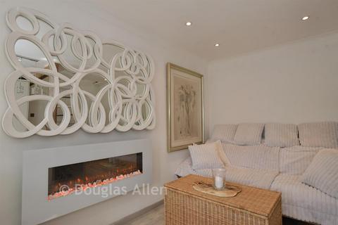 undefined, Wadley Road, London