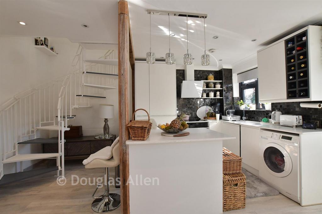 Lounge /Kitchen/ Dining Room