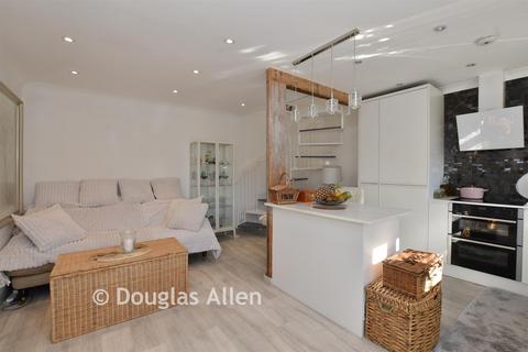 undefined, Temple Close, London E11
