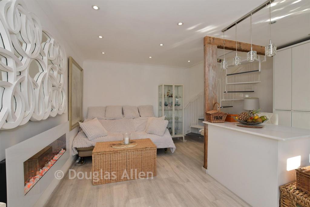 Lounge /Kitchen/ Dining Room