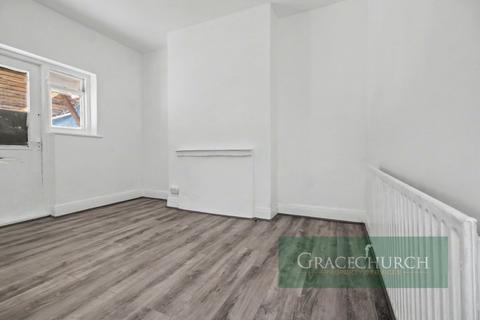 3 bedroom terraced house to rent, The Avenue, Tottenham N17
