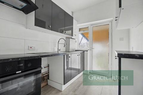 3 bedroom terraced house to rent, The Avenue, Tottenham N17